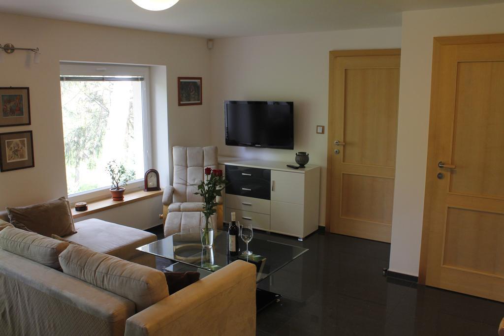 Apartment Dejvice Praga Exterior foto